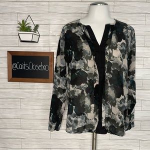 🫶 Simply Vera by Vera Wang Floral Blouse